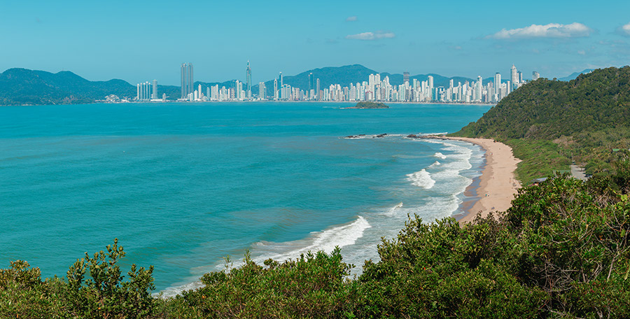 praia-do-buraco-em-balneario-camboriu