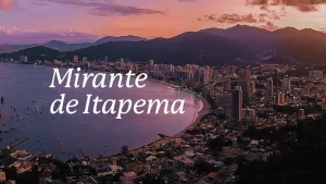 Vista panorâmica do Mirante de Itapema ao pôr do sol